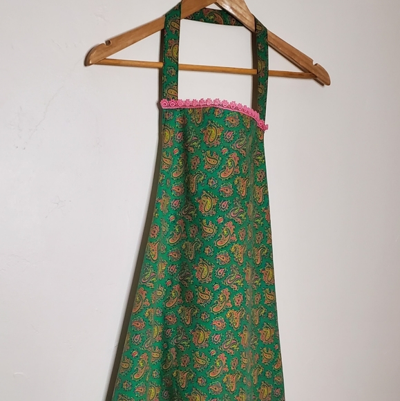 Vintage 70s Green, Pink and Yellow Printed Paisley Cooking Apron - Picture 14 of 16